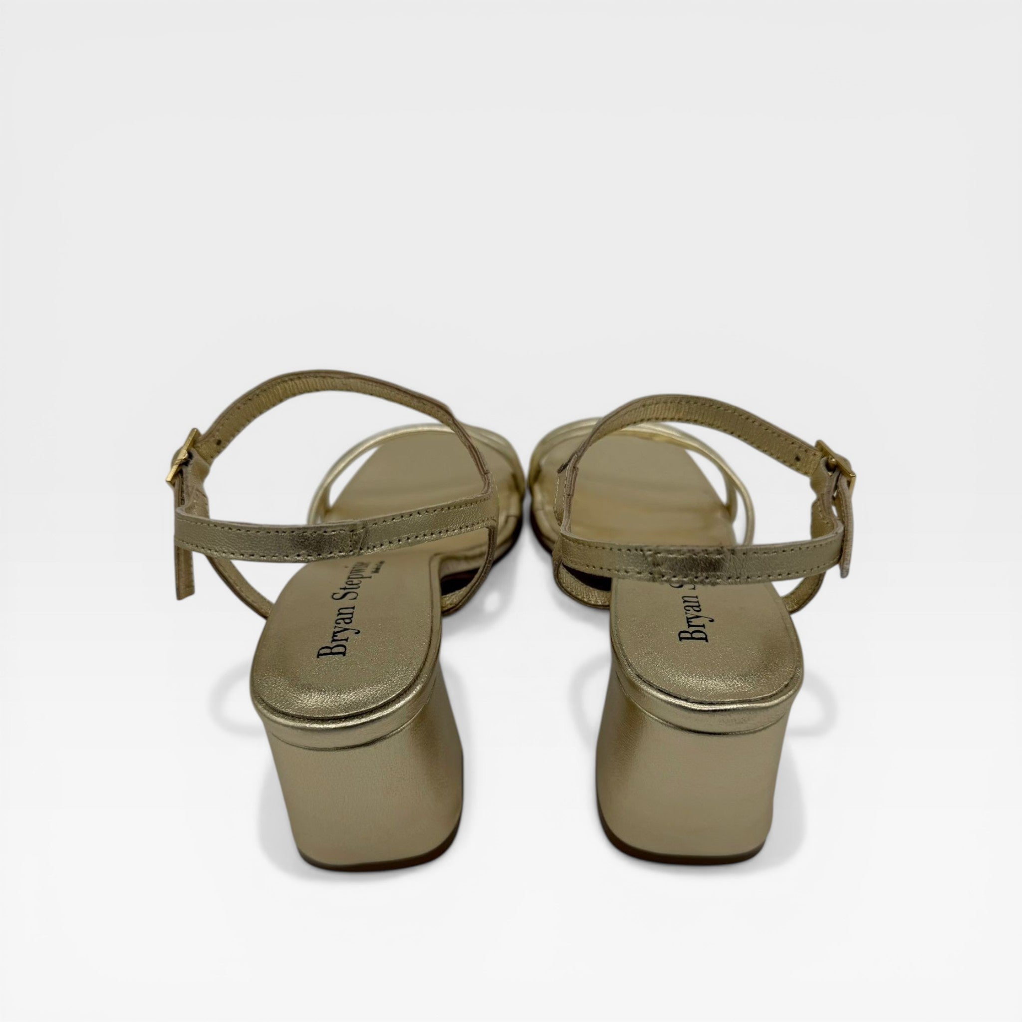 Sandalia dorada para mujer - Bryan Stepwise