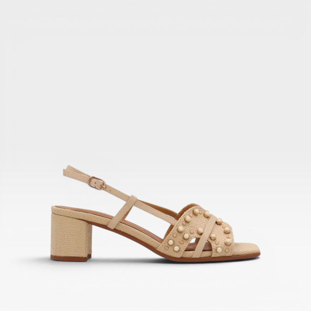 Sandalia tacón tachas beige  - Noa Harmon