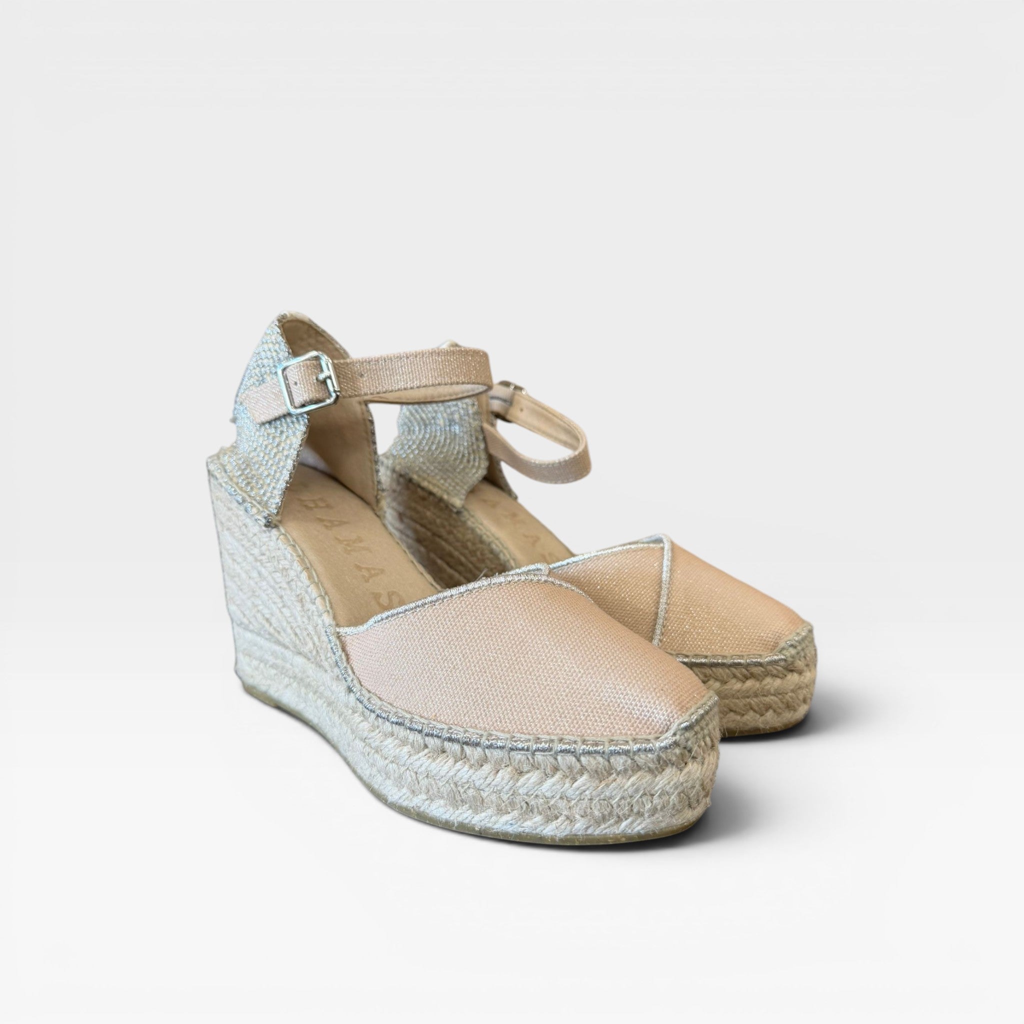 Romero cuña cerrada hebilla oro beige  - Alhamas