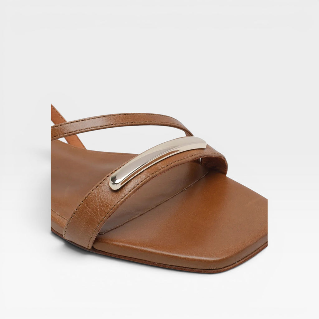 Sandalias Greta con puntera cuadrada  - Ángel Alarcón
