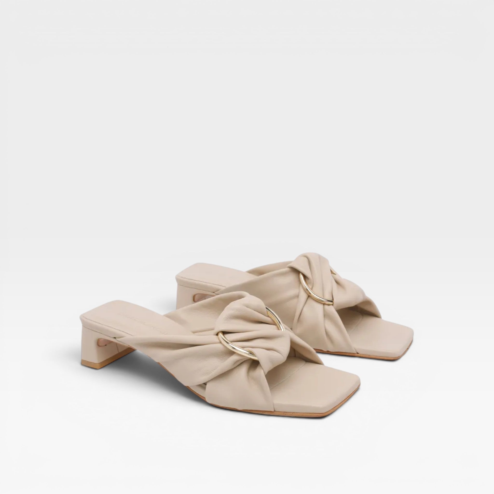 Sandalias con puntera cuadrada - Ángel Alarcón