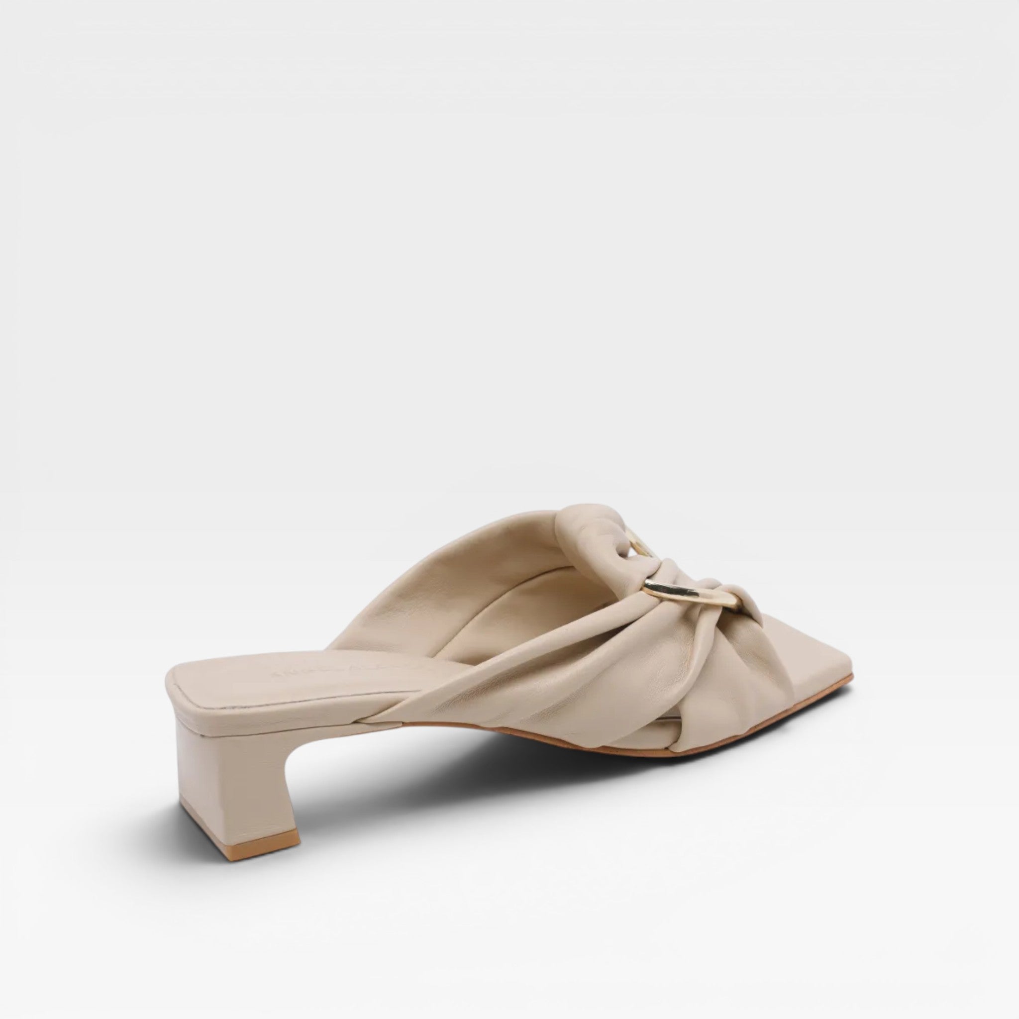 Sandalias con puntera cuadrada - Ángel Alarcón
