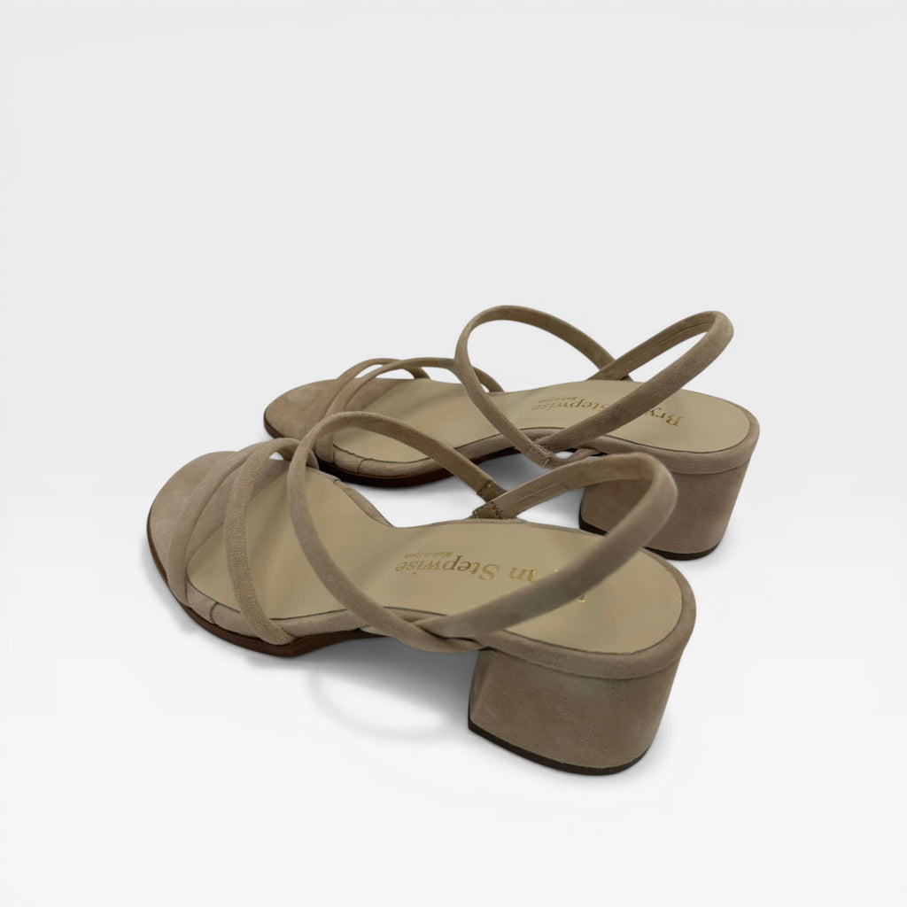 Sandalia beige para mujer - Bryan Stepwise