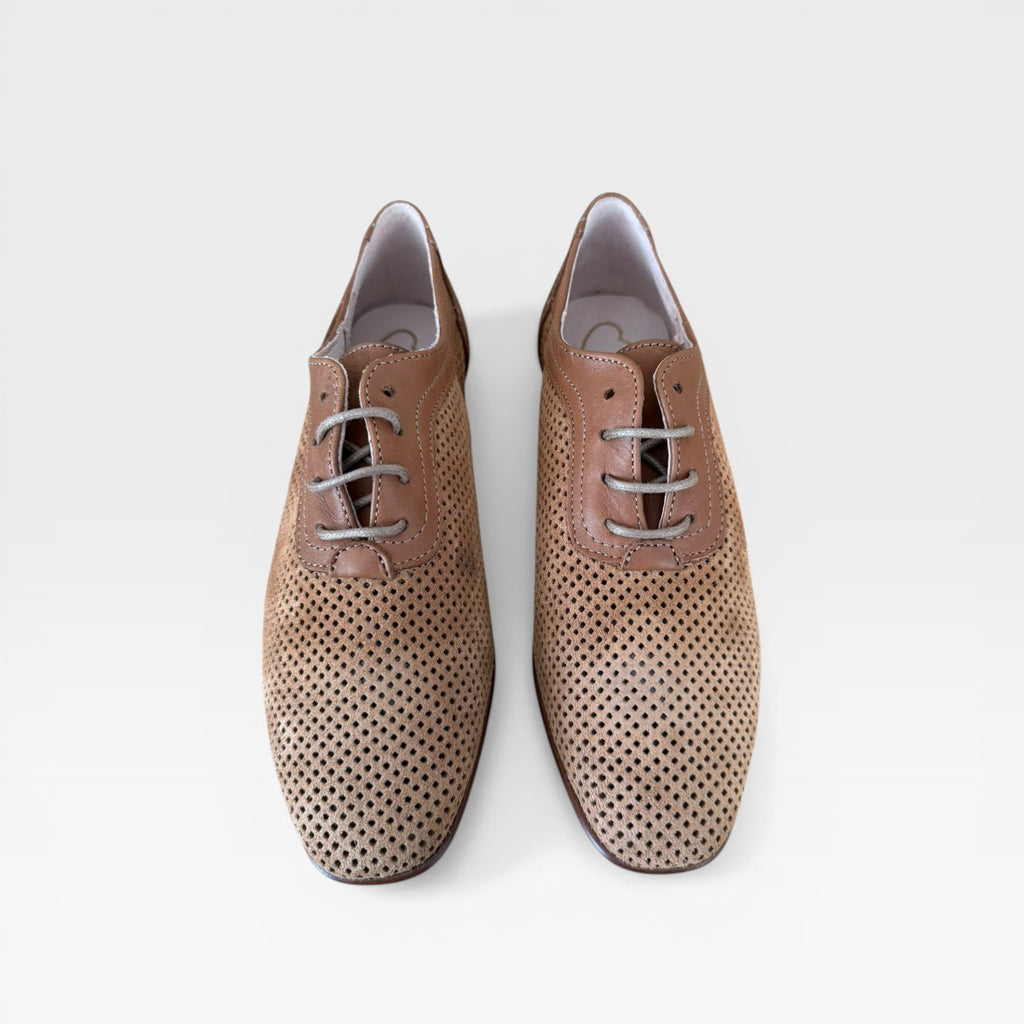 Blucher perforado camel - Nival