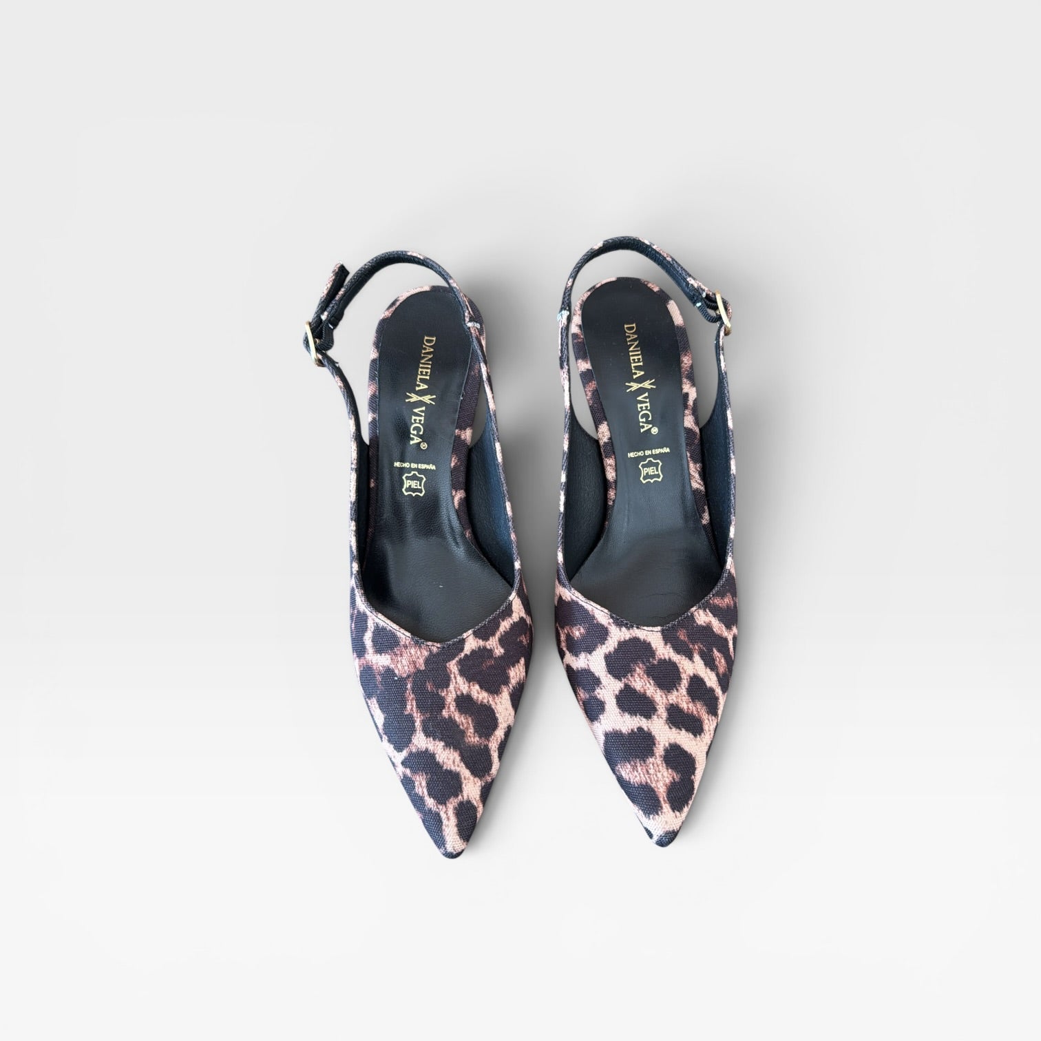Sandalia estampado leopardo - Daniela Vega
