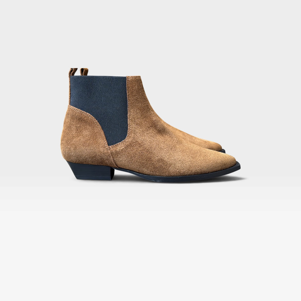 Botin Negade Camel ante  - Ángel Alarcón