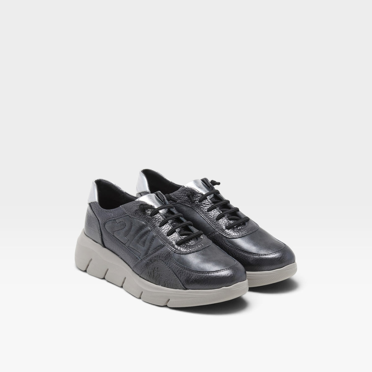 Sneaker piel metalizada cordón elástico - 24 horas