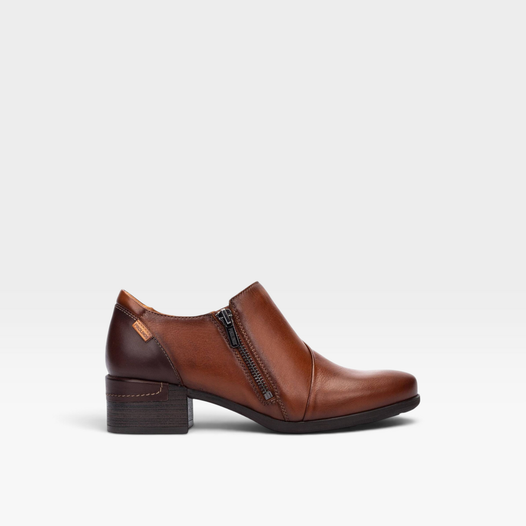 Zapato Malaga abotinado de tacón bajo - Pikolinos
