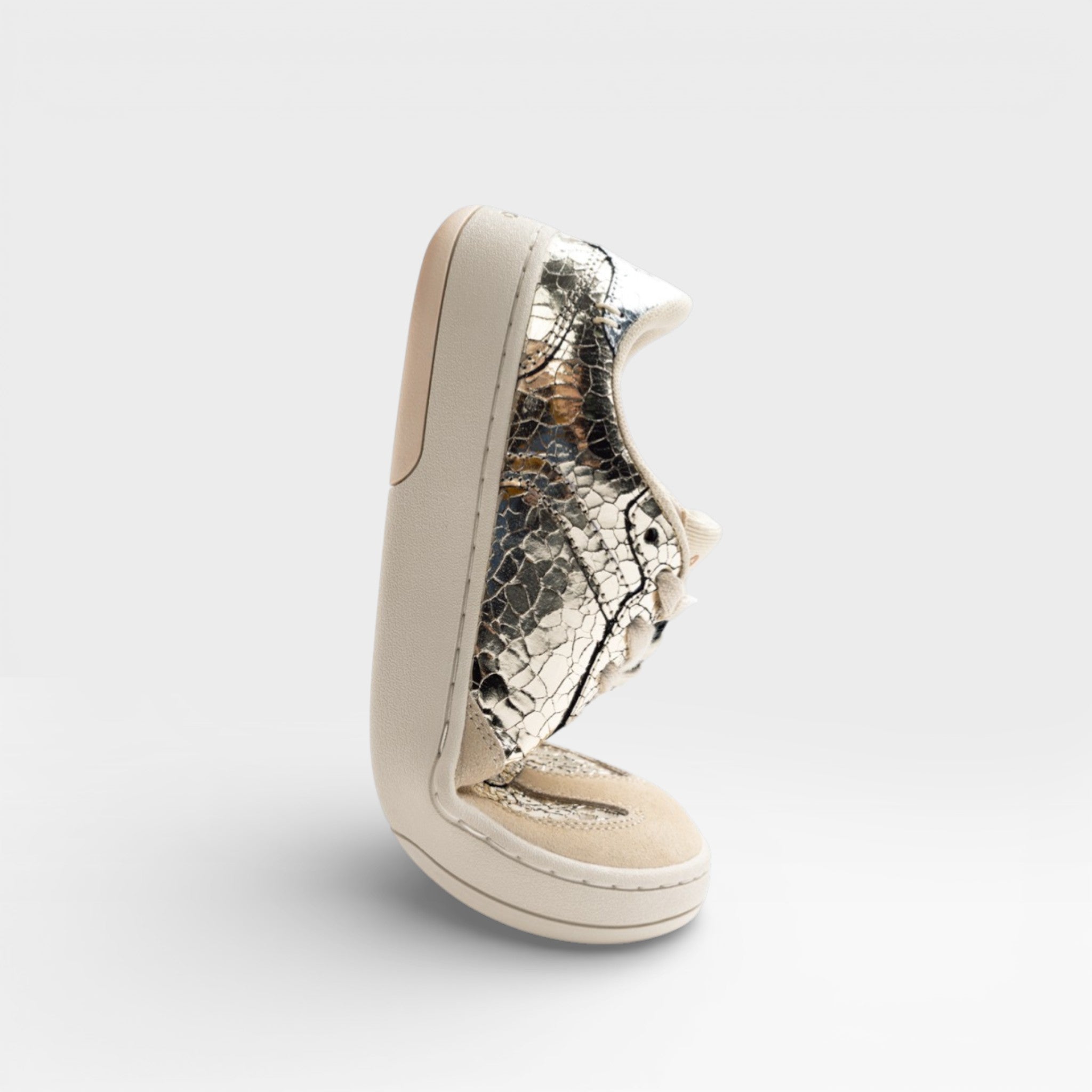 Zapatillas Barefoot Piel Con Craquelado Glydon Oro - Gioseppo