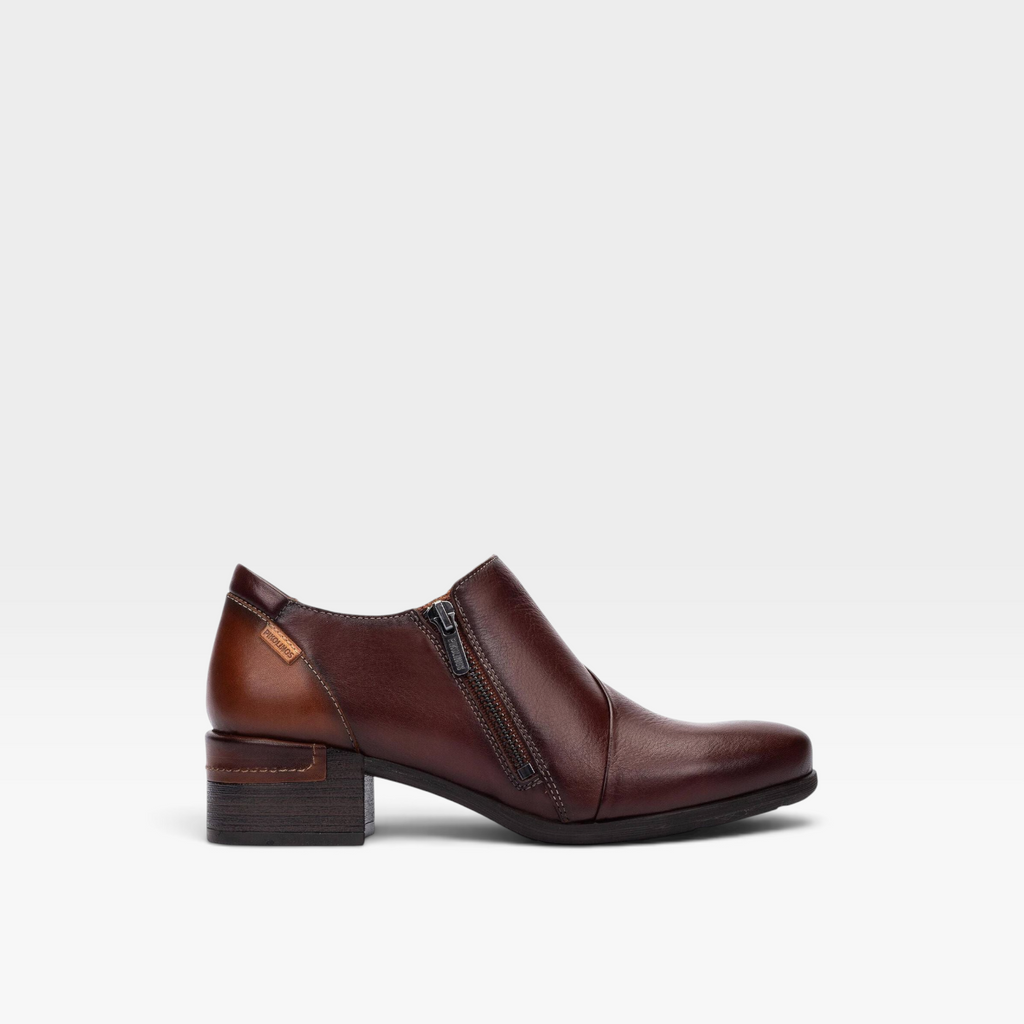 Zapato Malaga abotinado de tacón bajo - Pikolinos