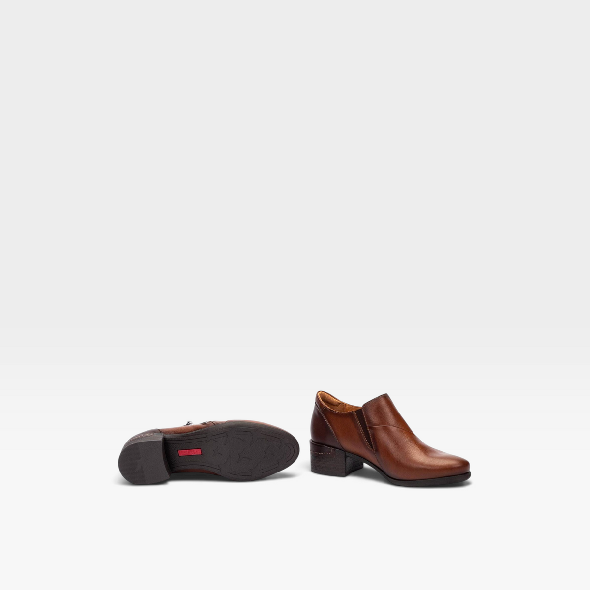 Zapato Malaga abotinado de tacón bajo - Pikolinos