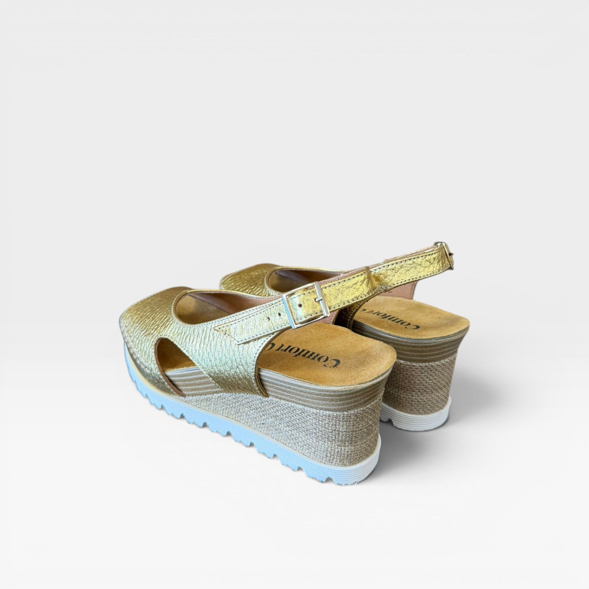 Sandalia cuña oro  - Comfort Class