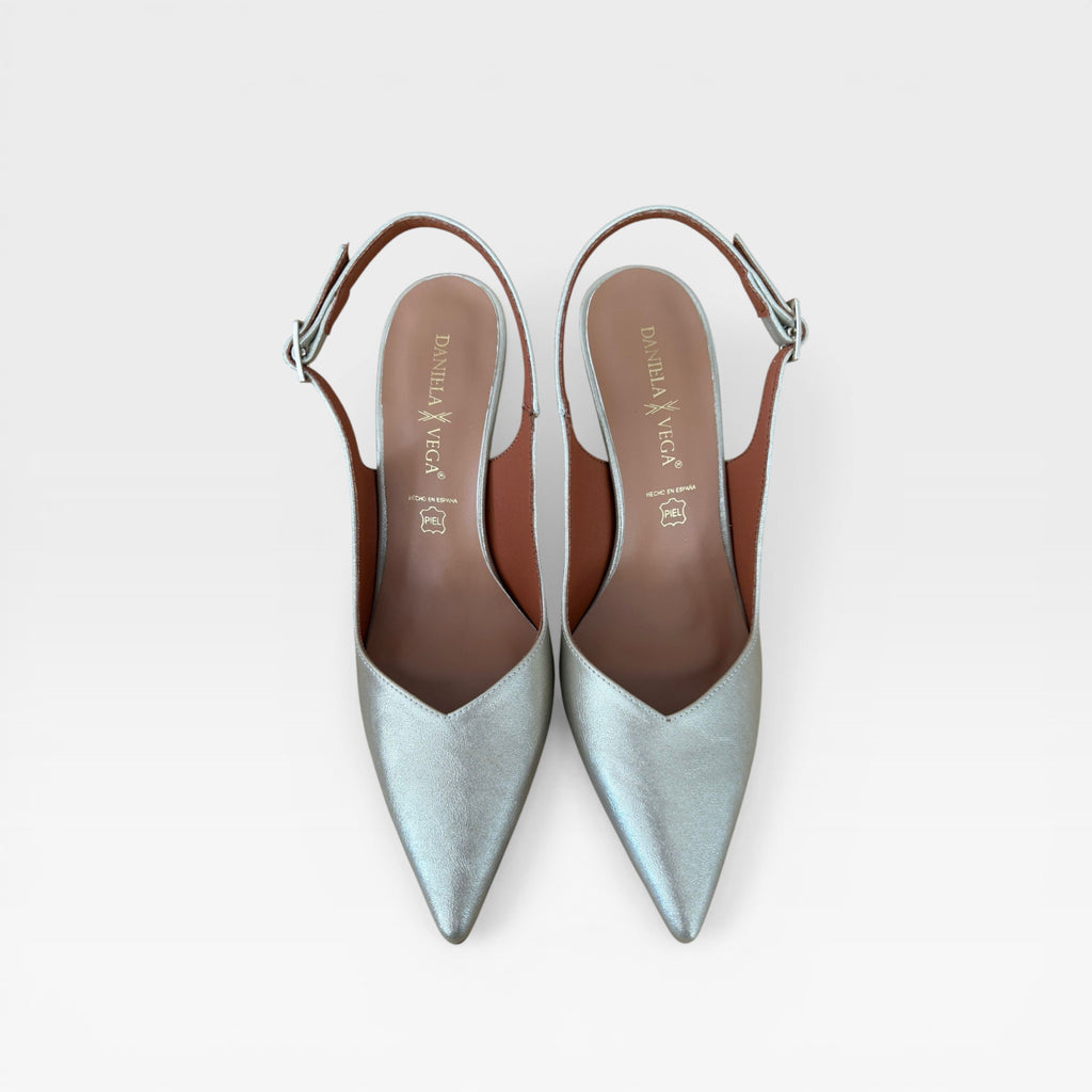Salón slingback dorado - Daniela Vega