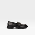 Mocasín negro de tecnopiel con logo dorado - Cuplé