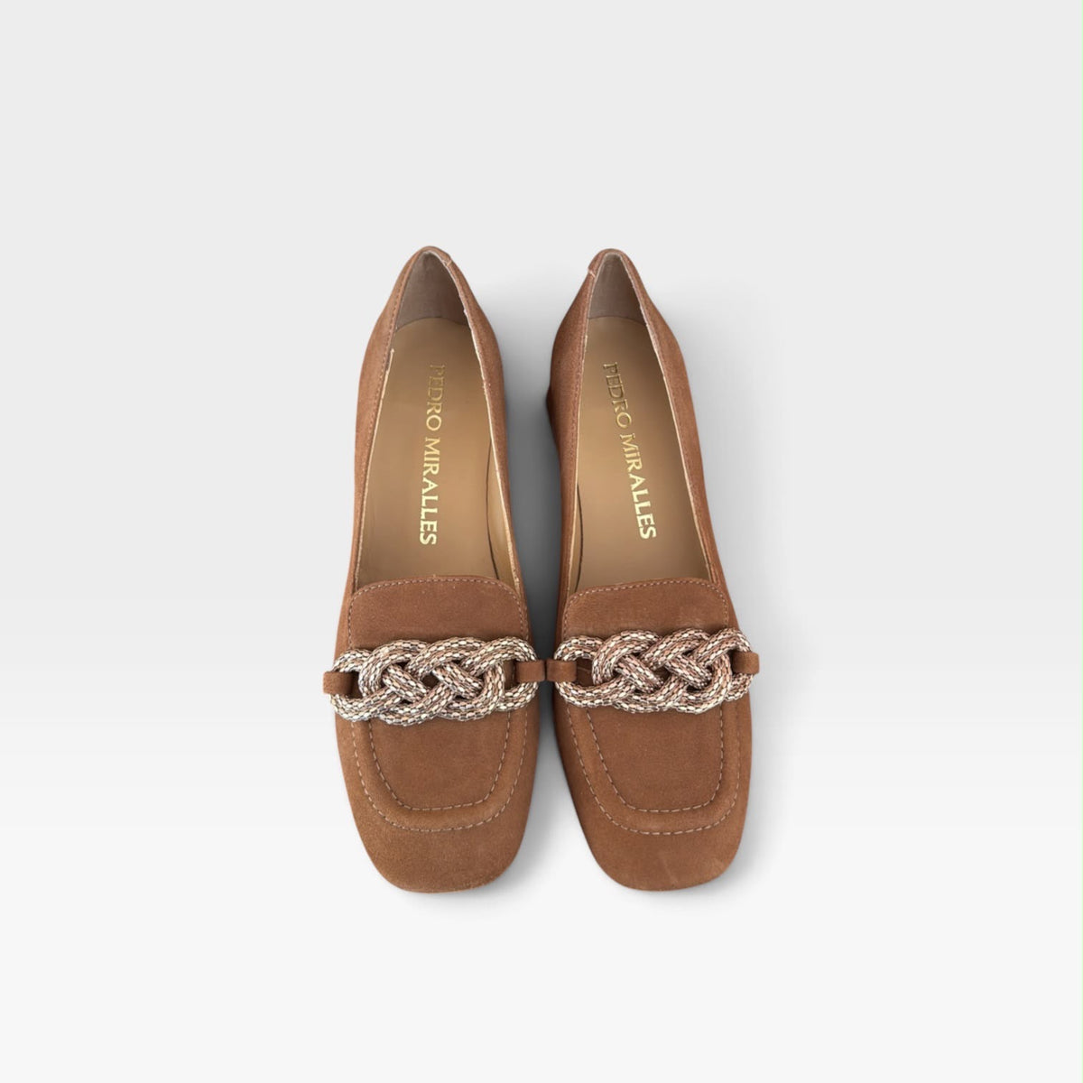 Mocasin tacón con detalle cadena trenzada marrón - Pedro Miralles