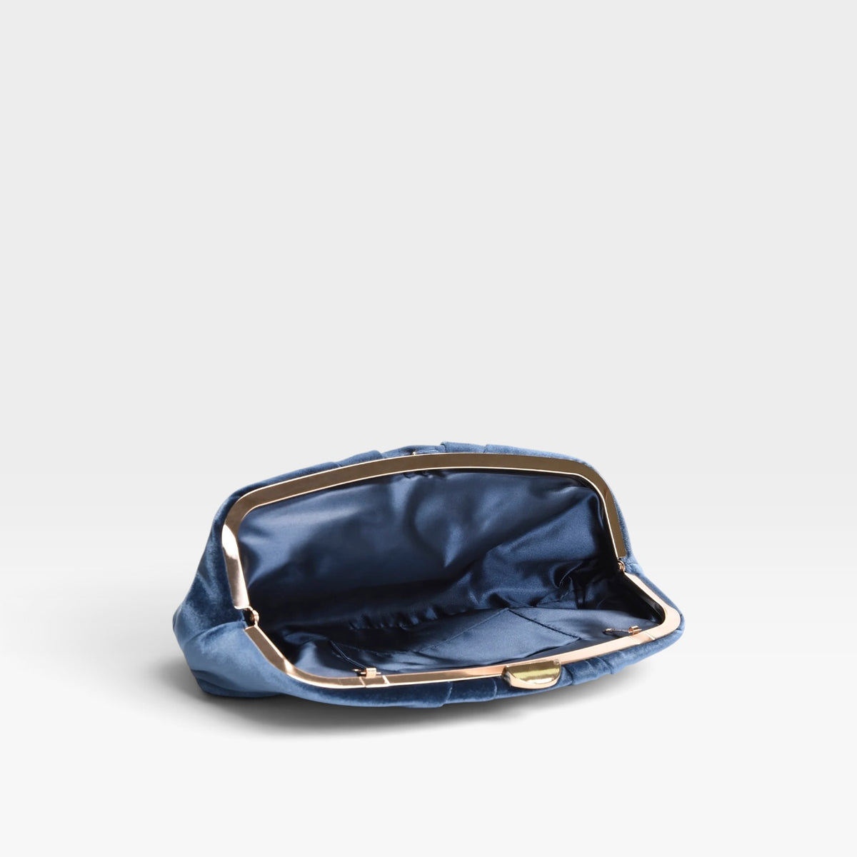 Clutch azul de terciopelo fruncido fiesta cadena - Azarey