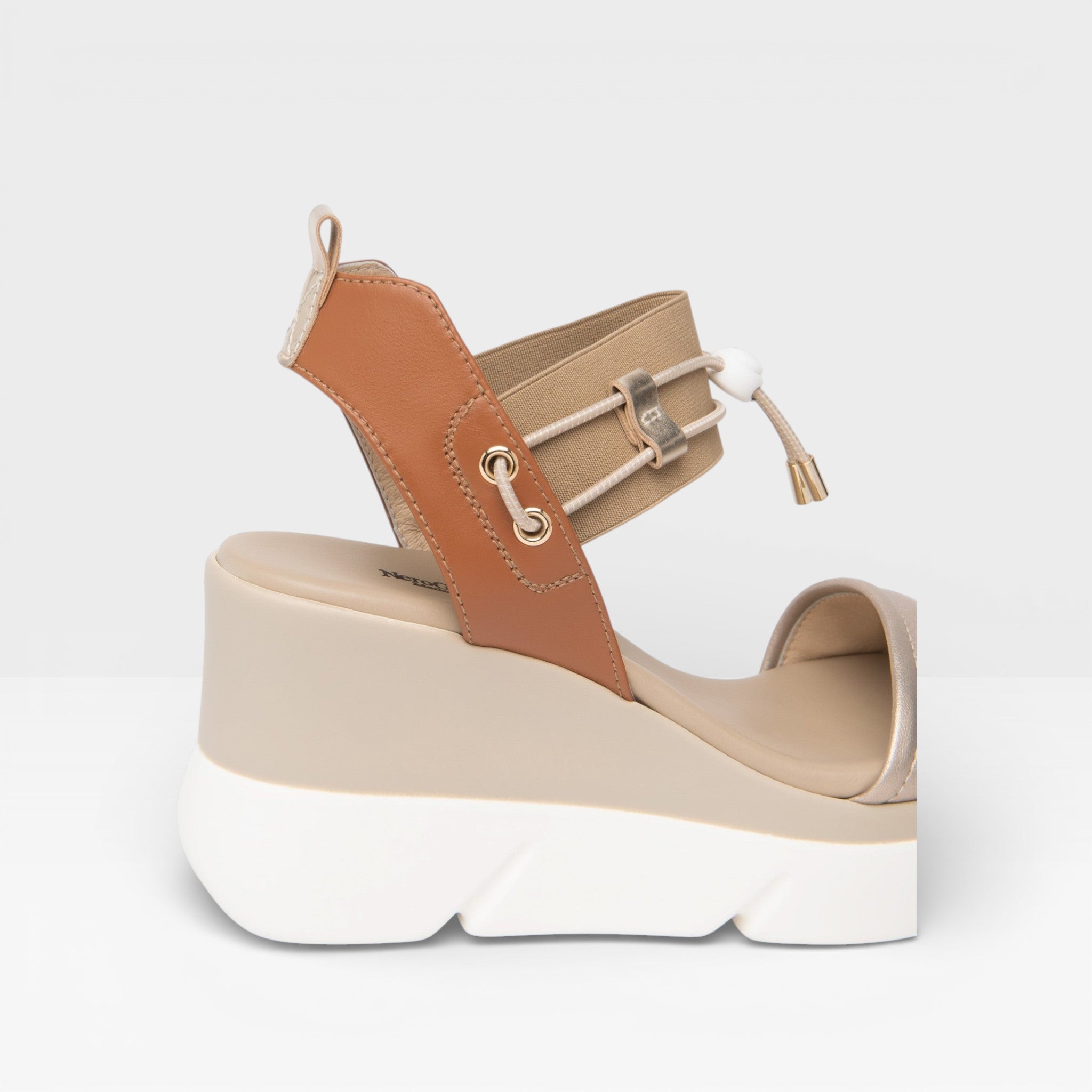 Sandalia de piel y tejido técnico - Nero Giardini