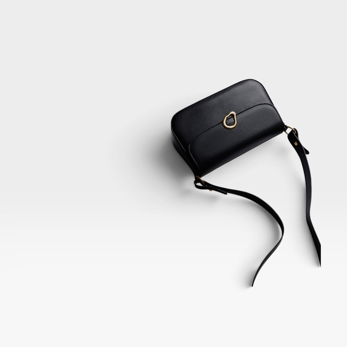 Bolso bandolera negro hebilla - Gioseppo