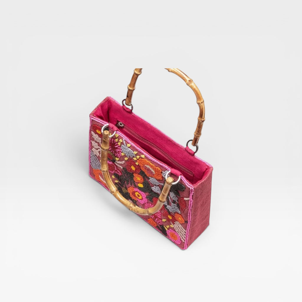 BOLSO FUCSIA FLORES CUENTAS- CUPLÉ