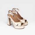 Sandalias de tacón de mujer de piel en color platino con plataforma- Pedro miralles