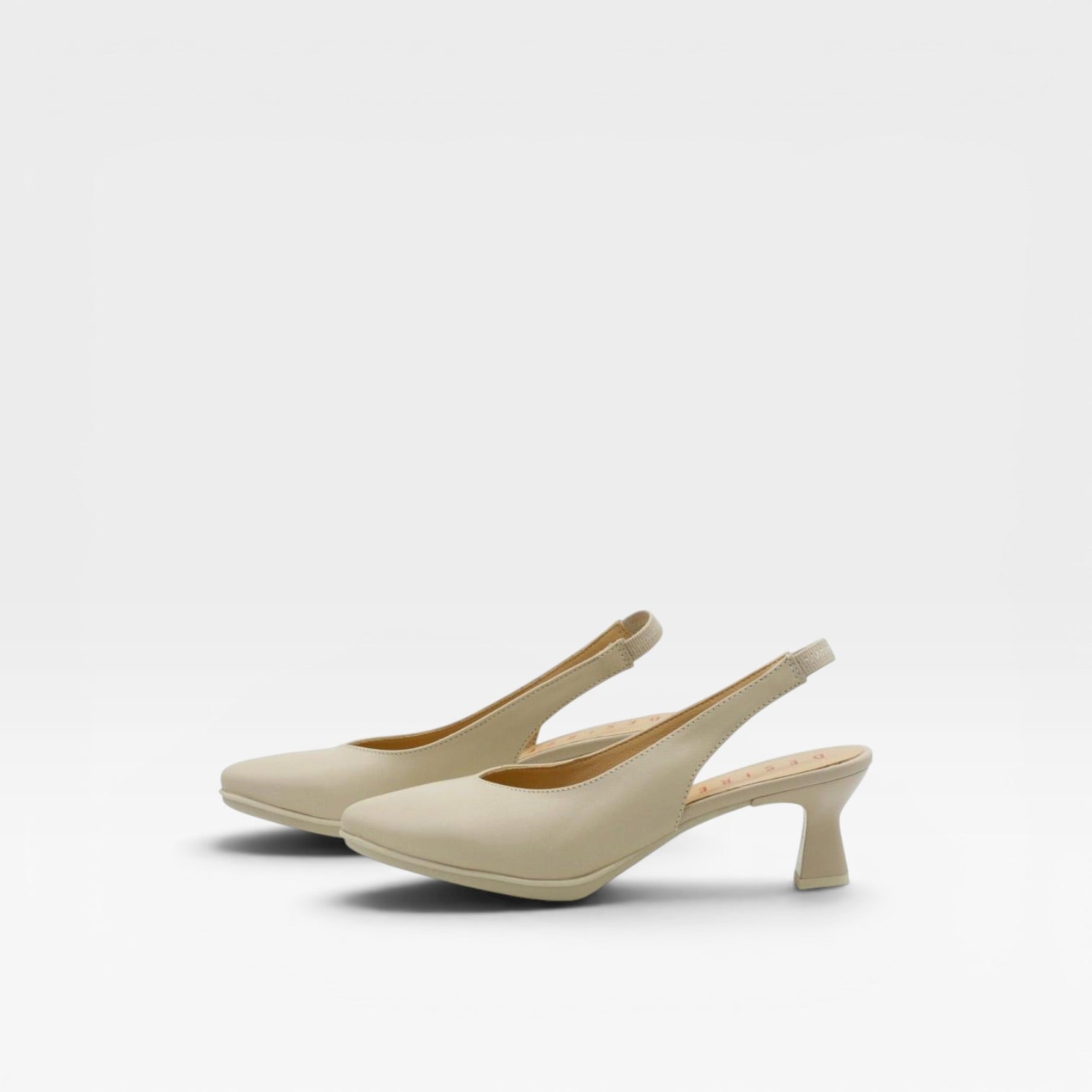 Zapato destalonado tacón medio beige - Desireé