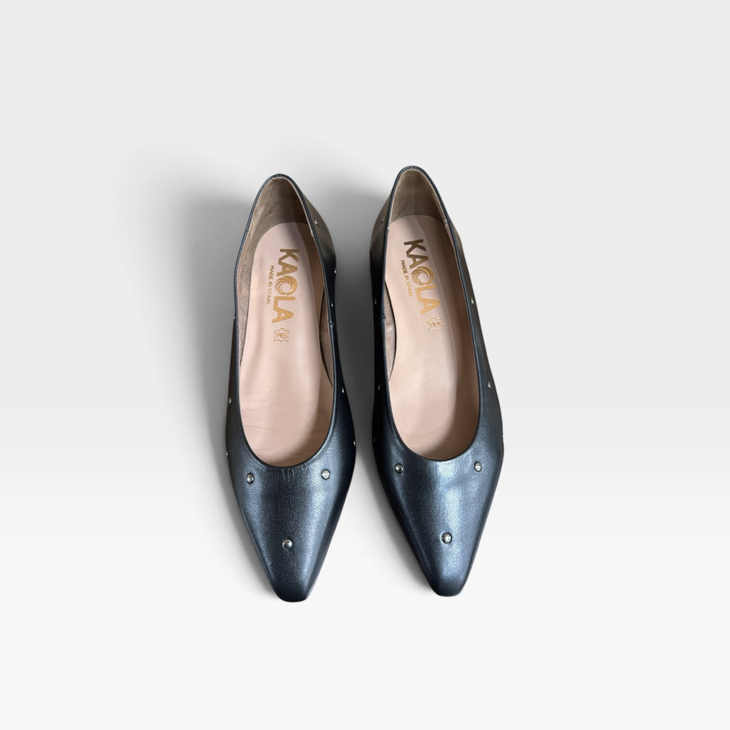 Bailarina tachas napa negro  - Kaola