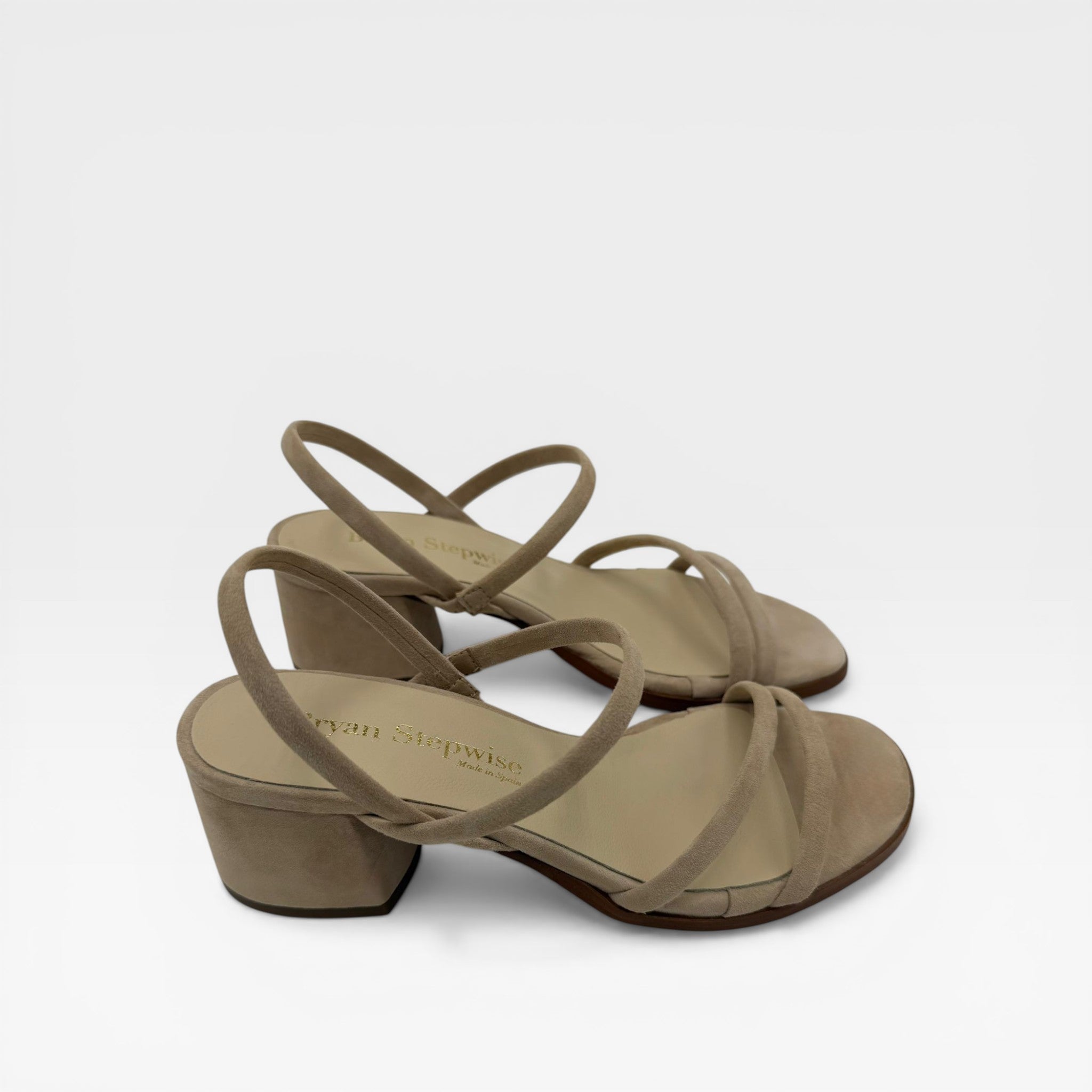 Sandalia beige para mujer - Bryan Stepwise