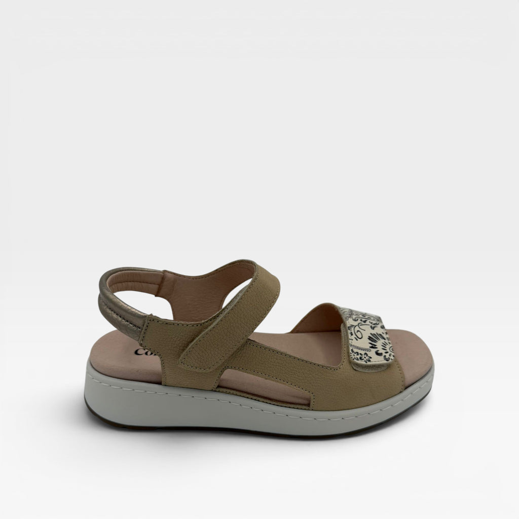 Sandalia ajustable beige flores - Comfort Class