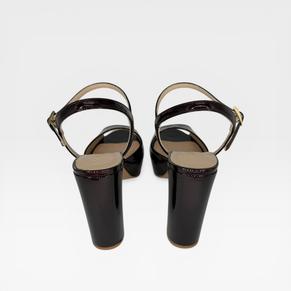Sandalias Tacón Vino Charol - Soraya