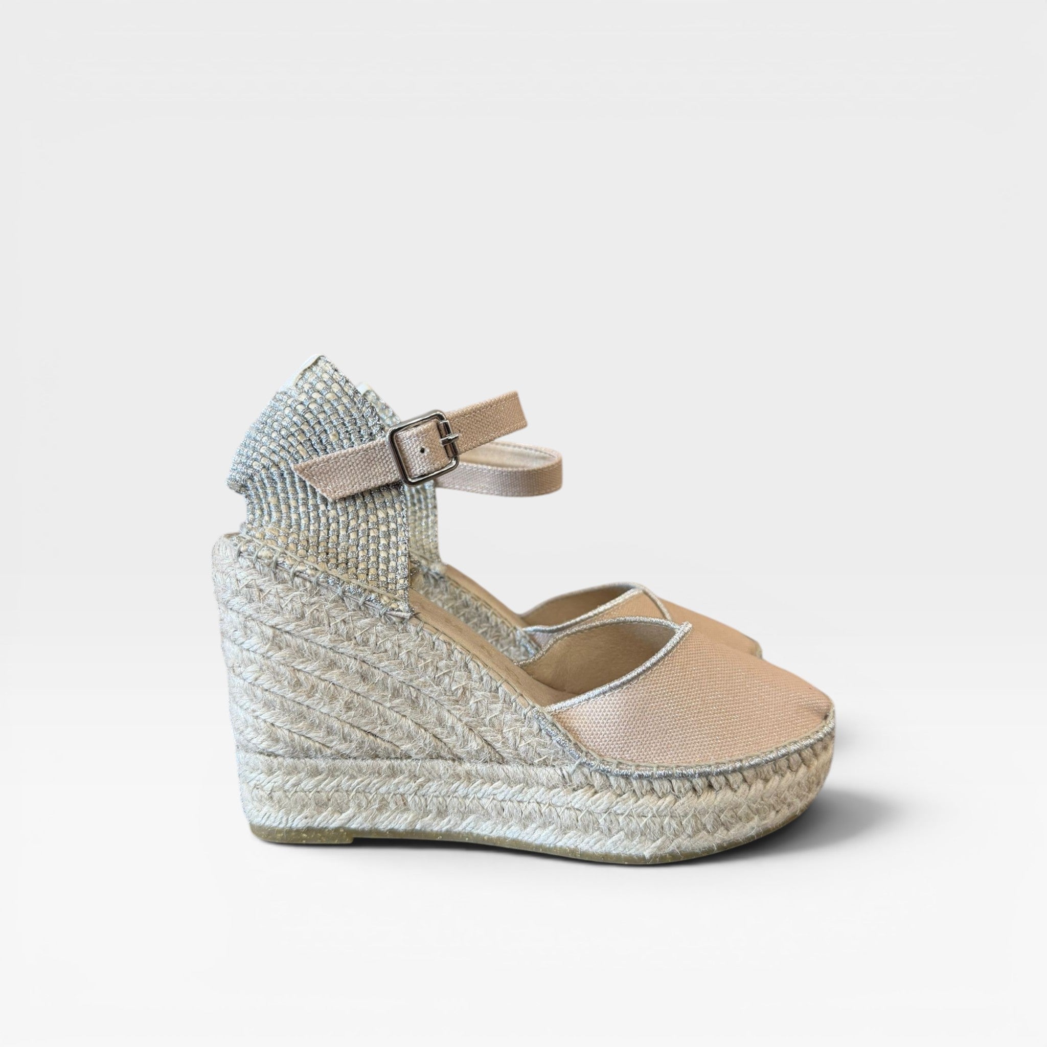 Romero cuña cerrada hebilla oro beige  - Alhamas