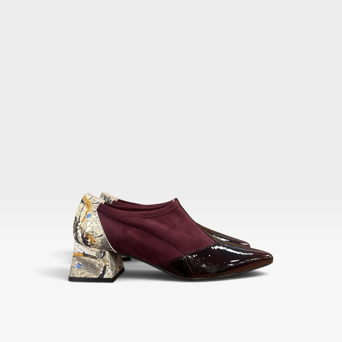 Zapato Burdeos con estampado - Vera rebato
