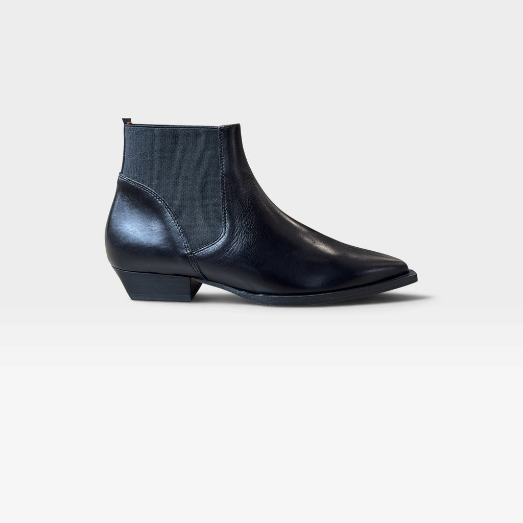 Botin Negade piel negro   - Ángel Alarcón