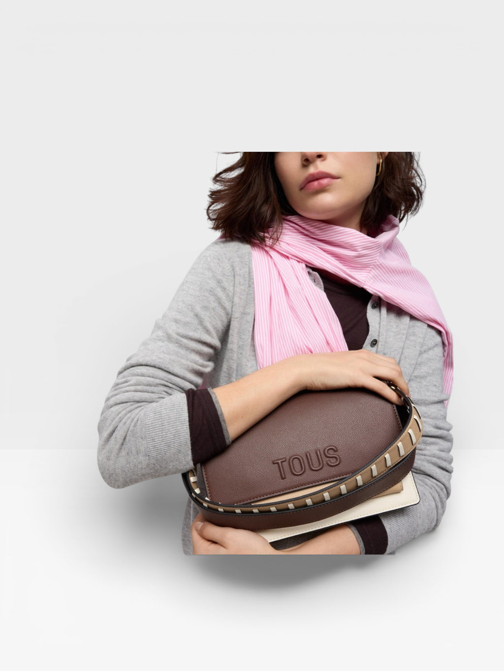 Bandolera mediana beige y marrón Audree Saffiano - TOUS