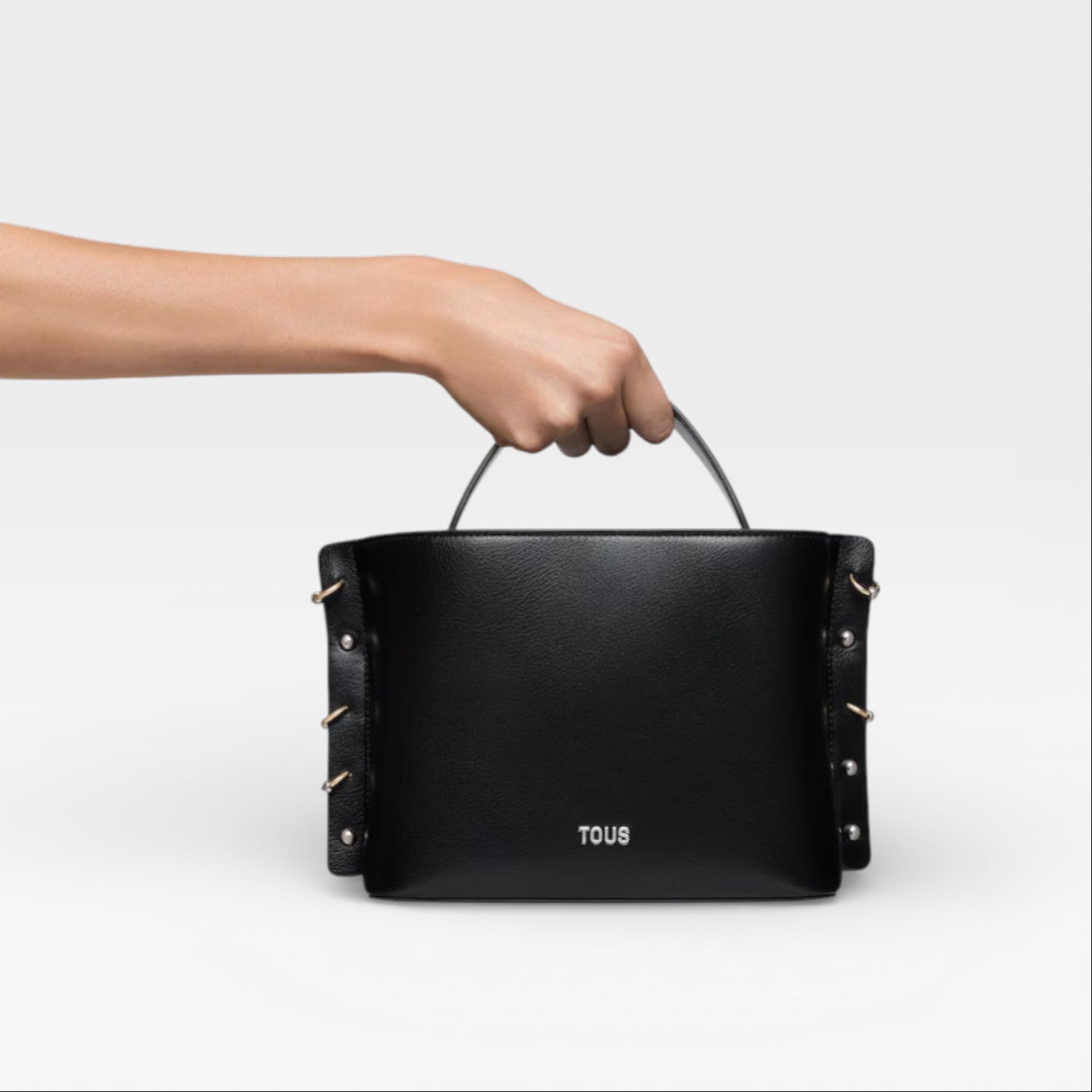 Bandolera Mediana Negra Jewelry Studs - TOUS