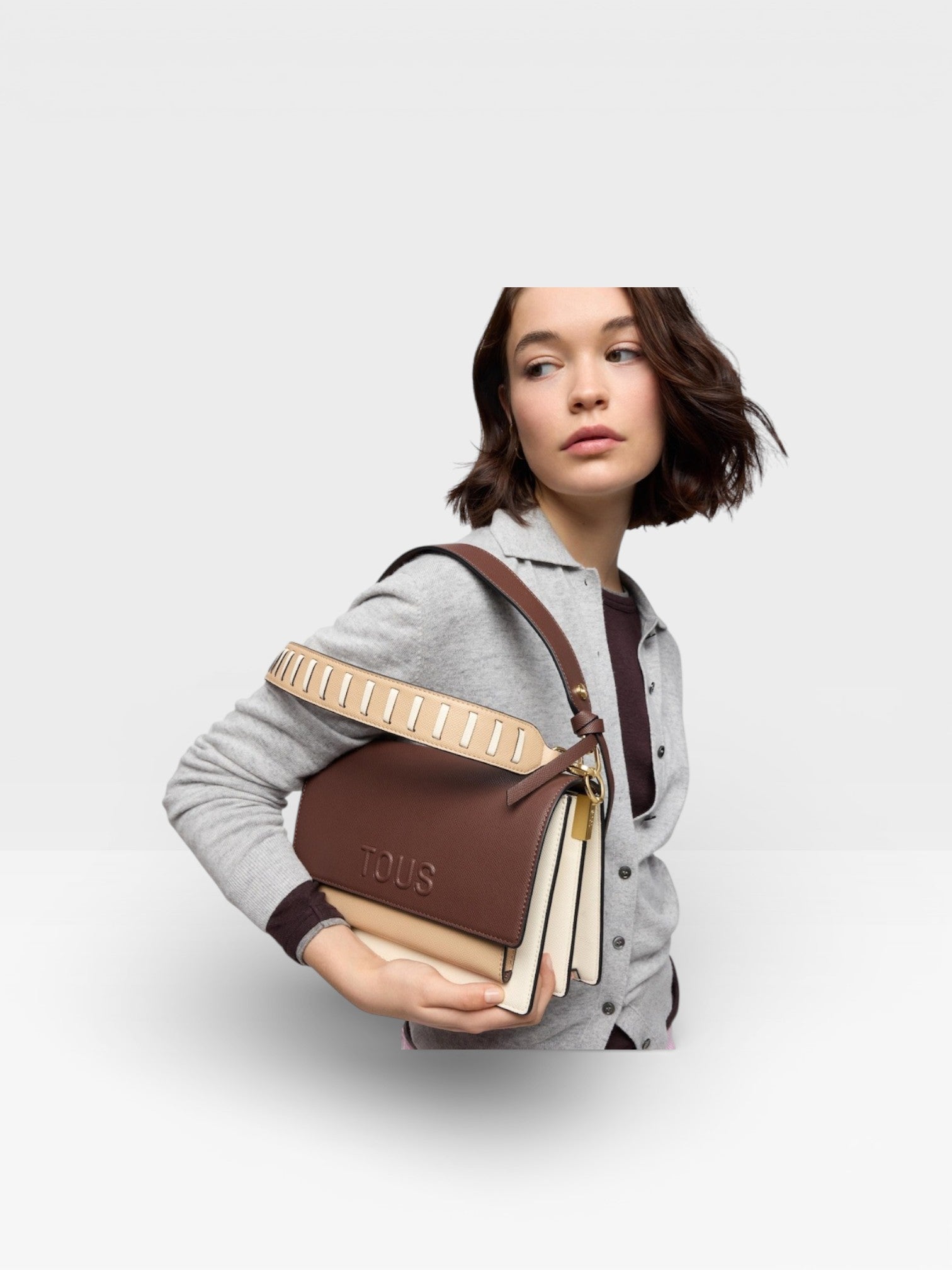 Bandolera mediana beige y marrón Audree Saffiano - TOUS