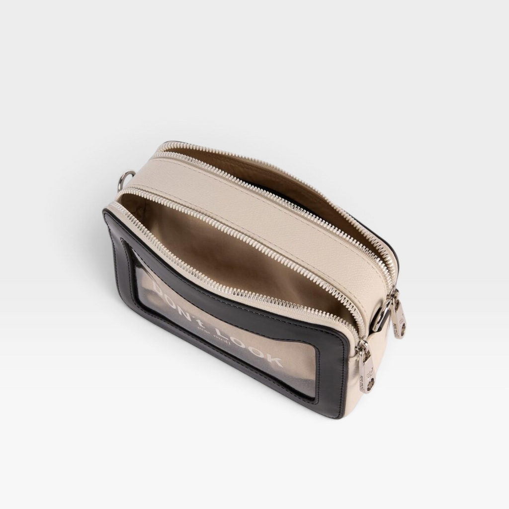 Bolso bandolera con frontal vinilo negro - Pepe Moll
