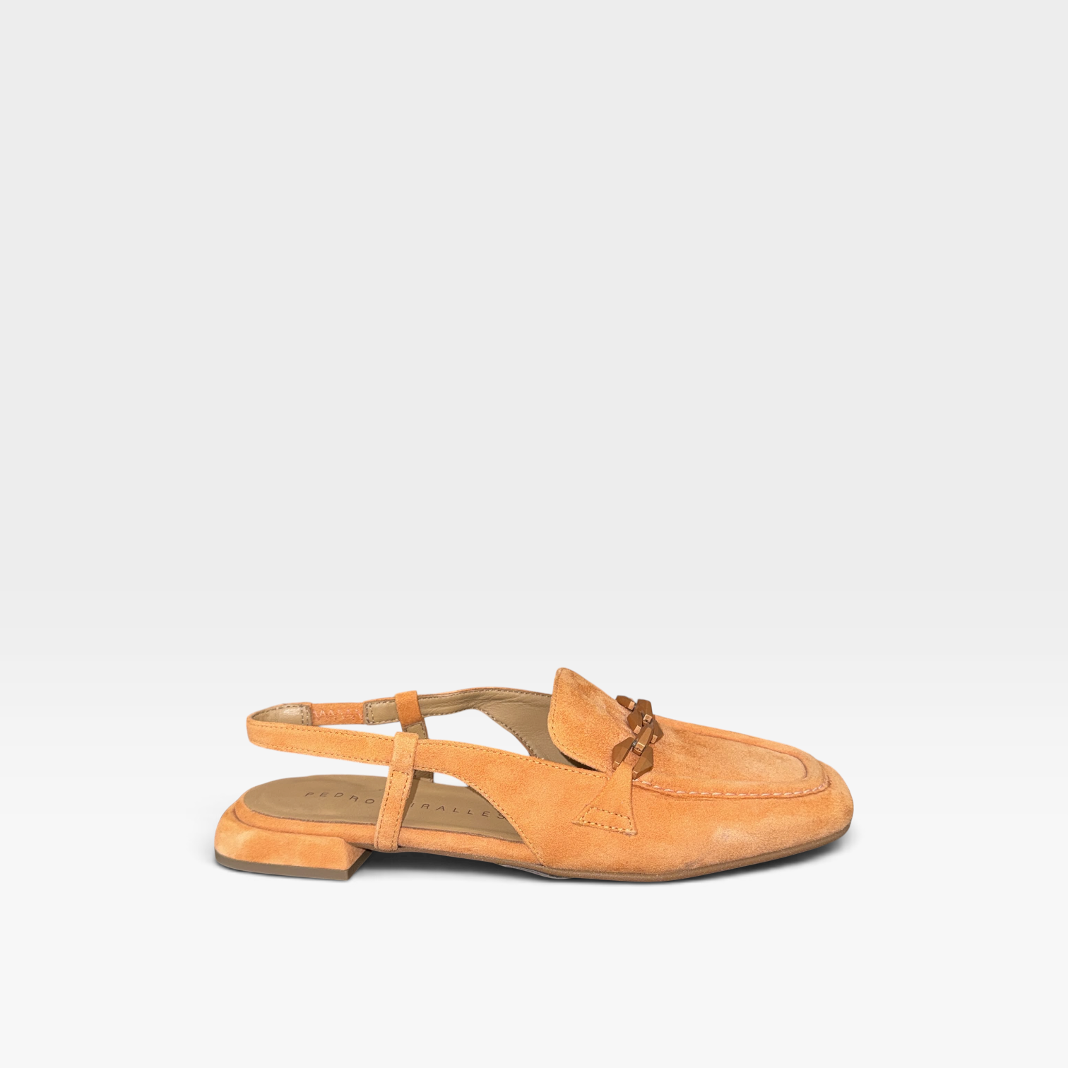 Mule Ante Naranja  con Cadena Decorativa- Pedro Miralles