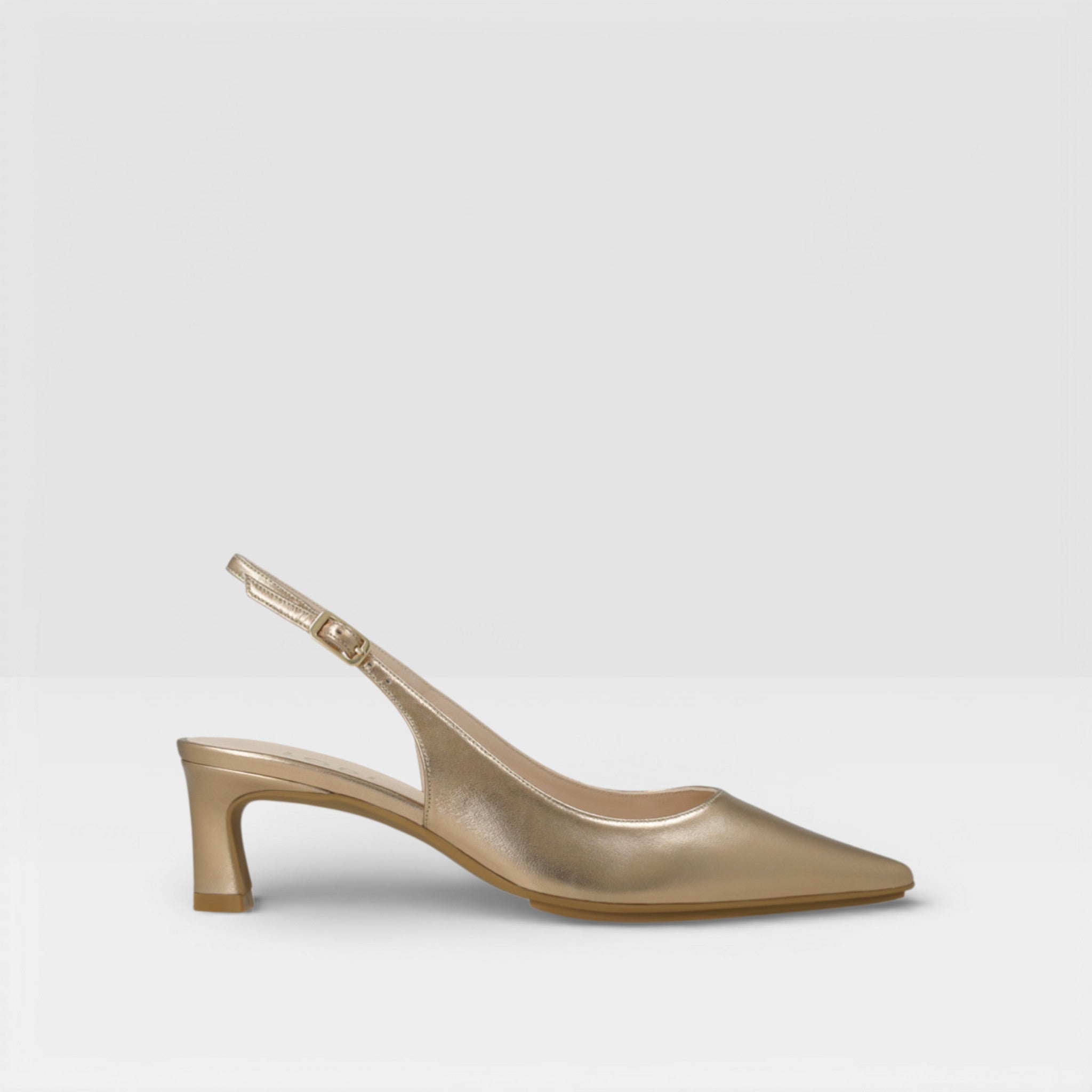 Zapaton de Salón Chase Dorados - Lodi