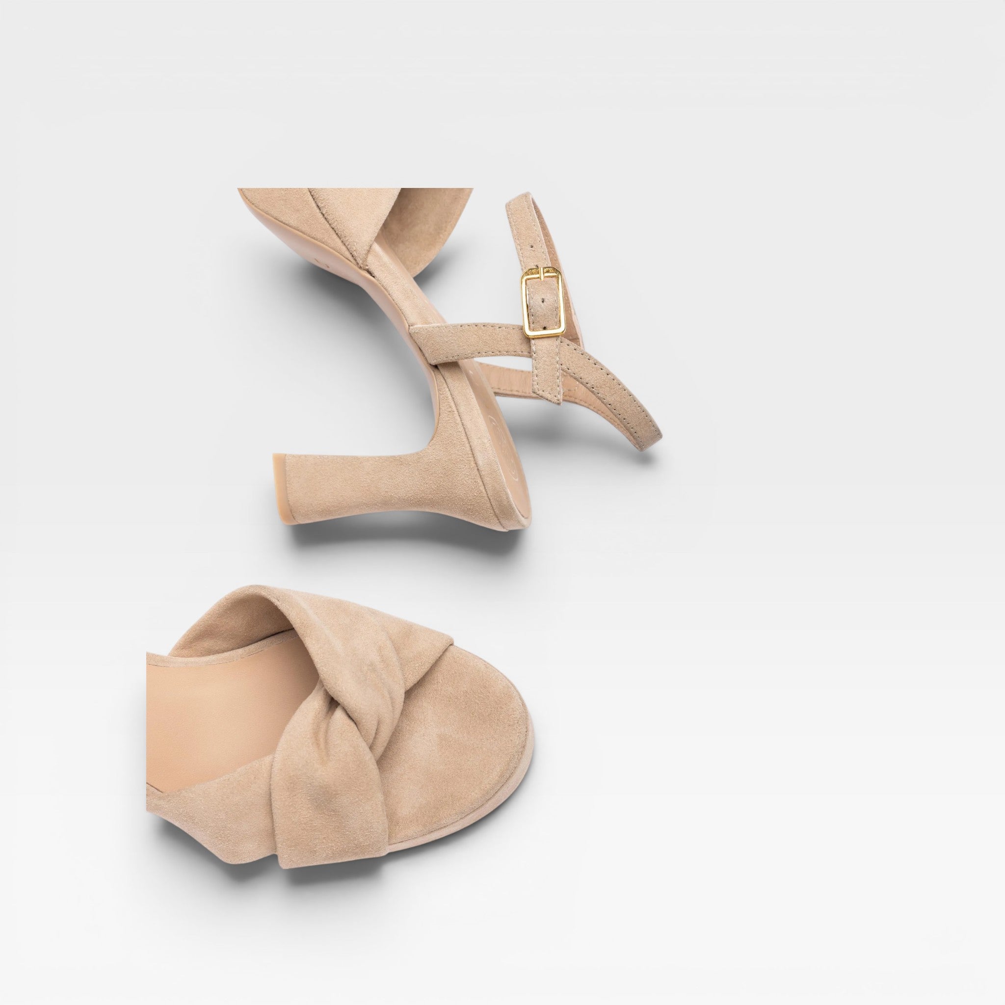 Sandalias tiras anchas cruzadas - Unisa