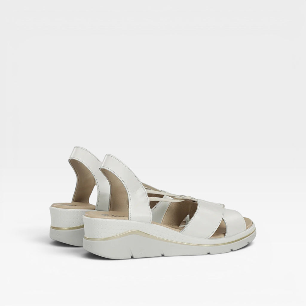 Sandalia blanca FIRE F2429   - Fluchos