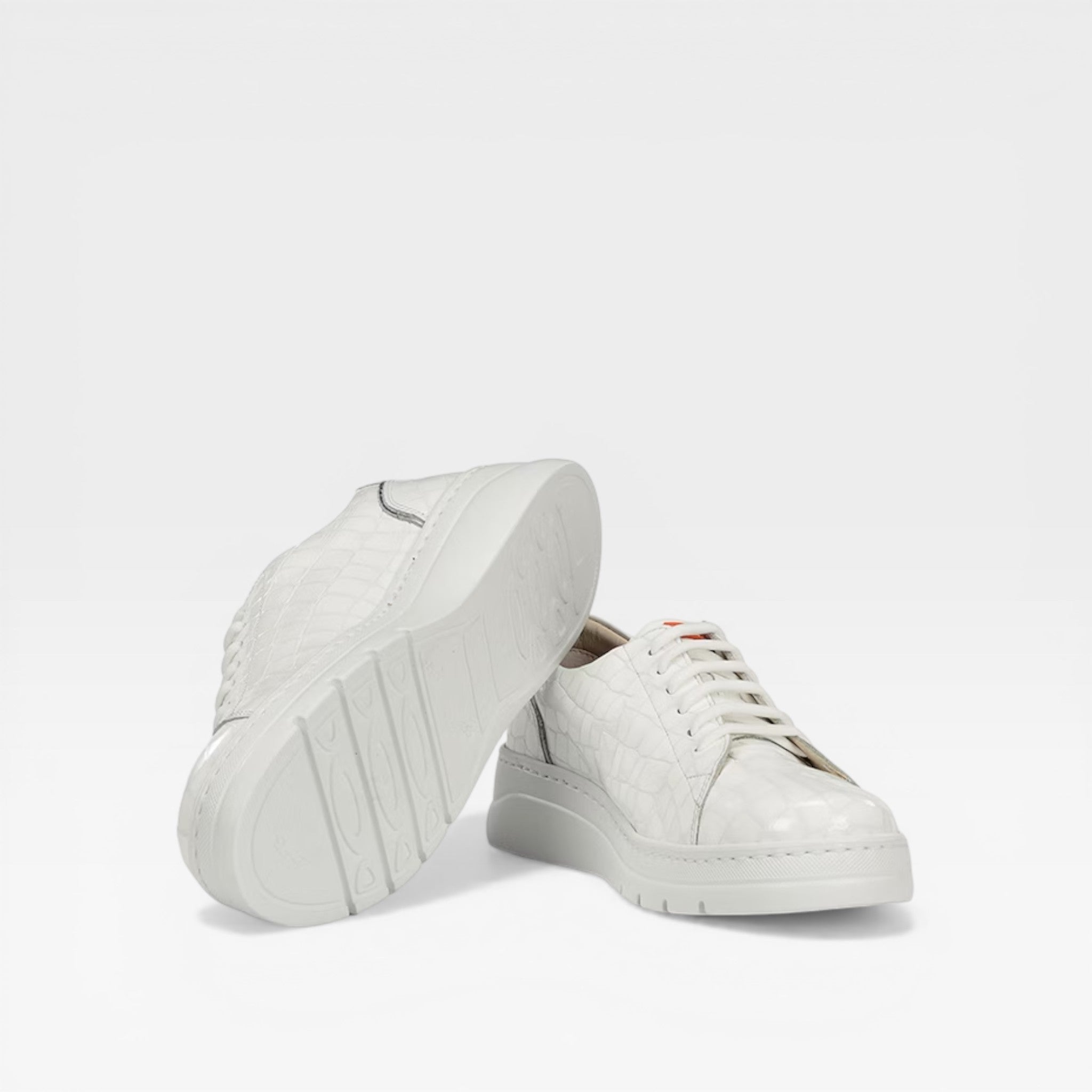 Zapato deportivos charol blanco  - Fluchos