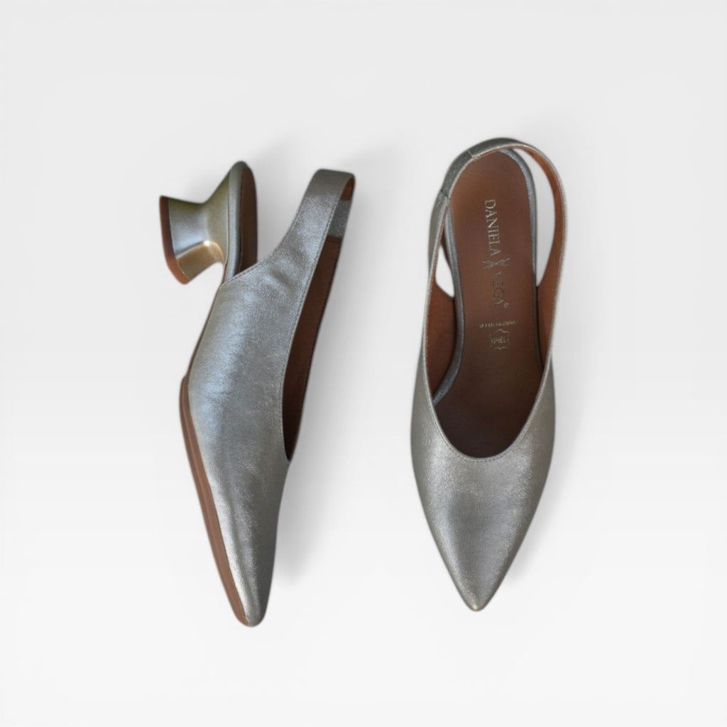 Salón slingback dorado - Daniela Vega
